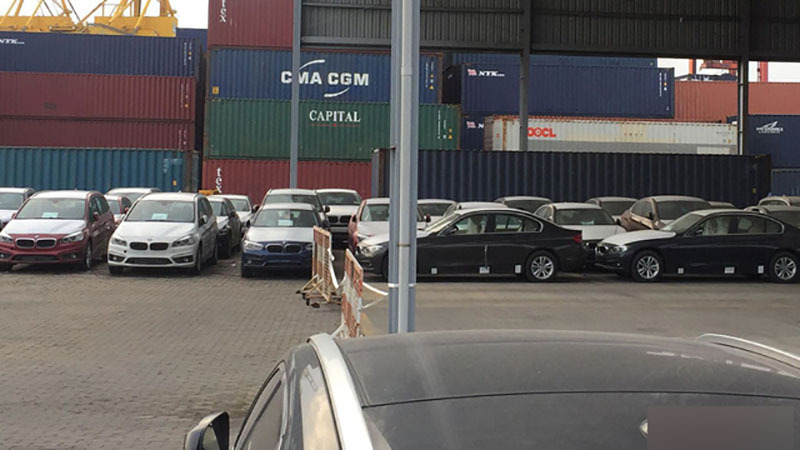 Nóng: Cận cảnh lô xe BMW và MINI đầu tiên của Trường Hải cập cảng tại TP. HCM Nóng: Cận cảnh lô xe BMW và MINI đầu tiên của Trường Hải cập cảng tại TP. HCM